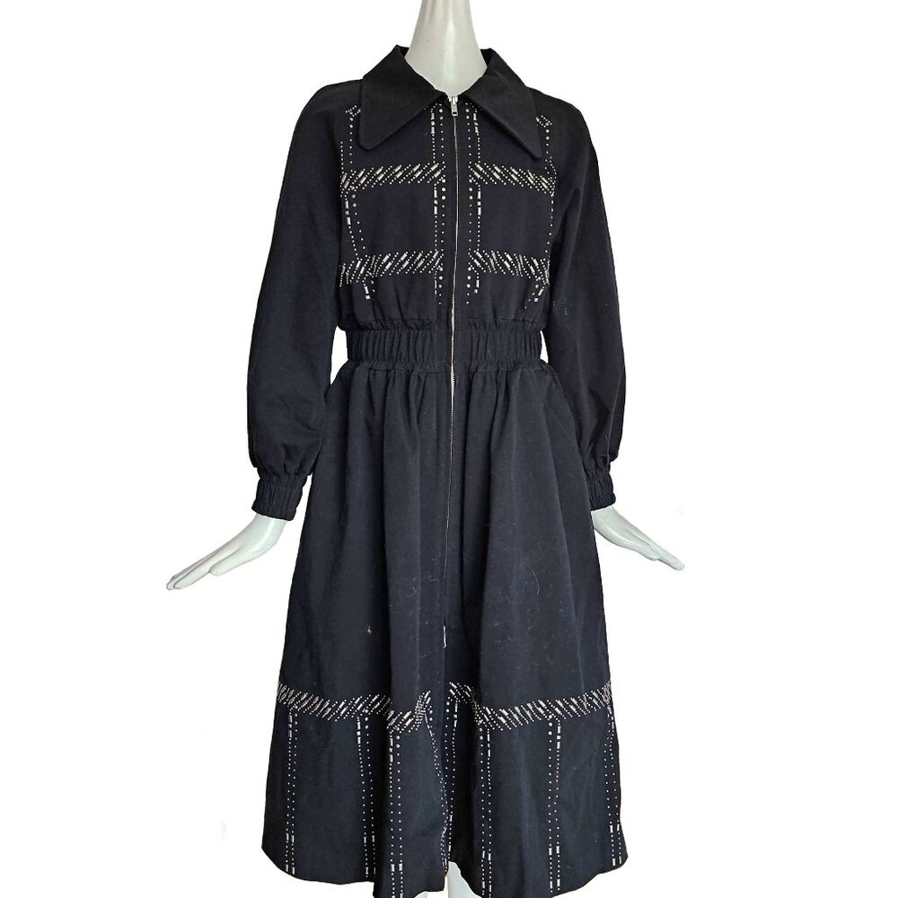 INITIAL BLACK METAL APPLIQUE RAGLAN SLEEVES DRESS COAT (2)